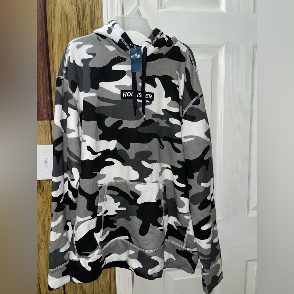 Men’s Hollister Hoodie